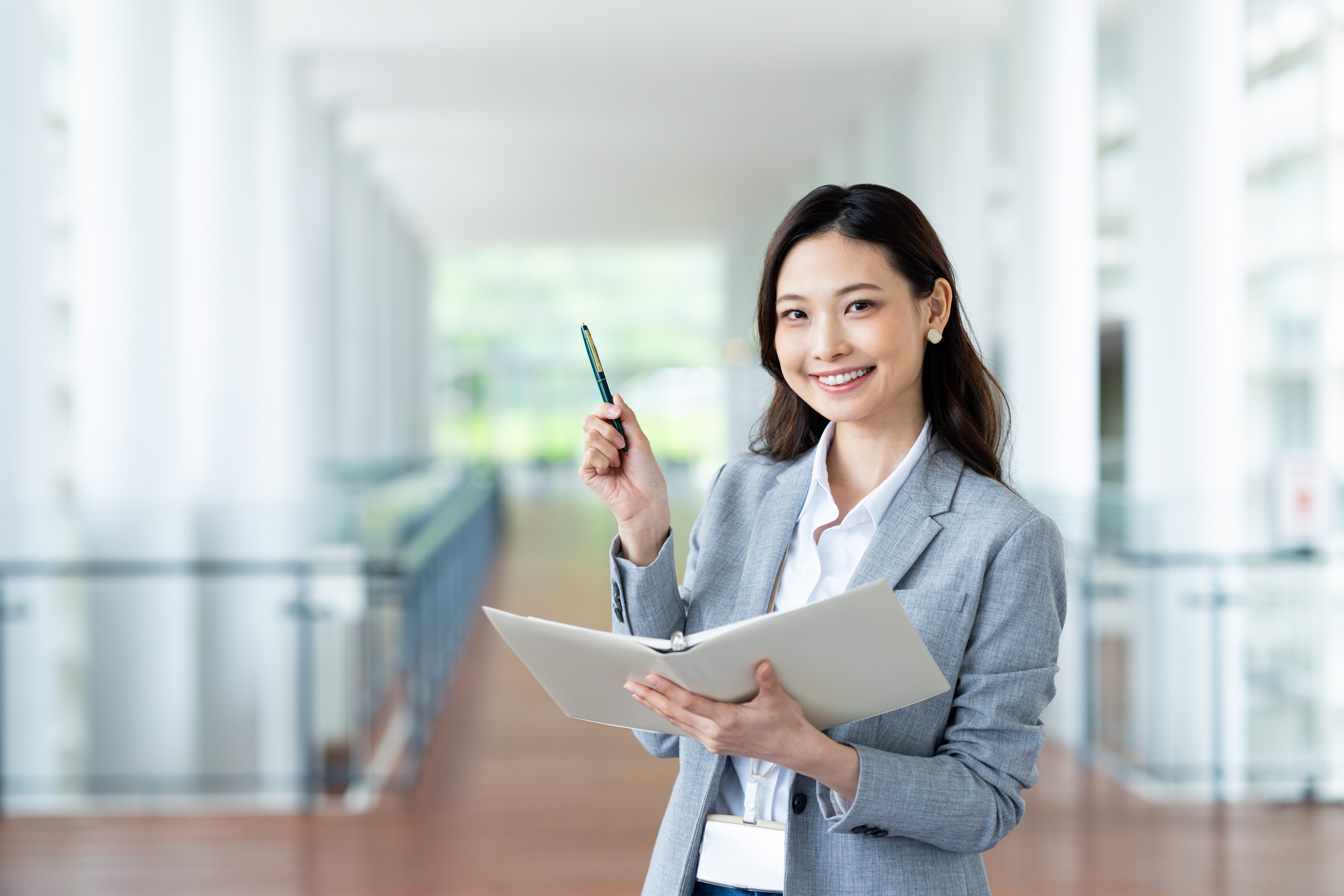 沖縄県にある派遣会社の選び方を解説する人