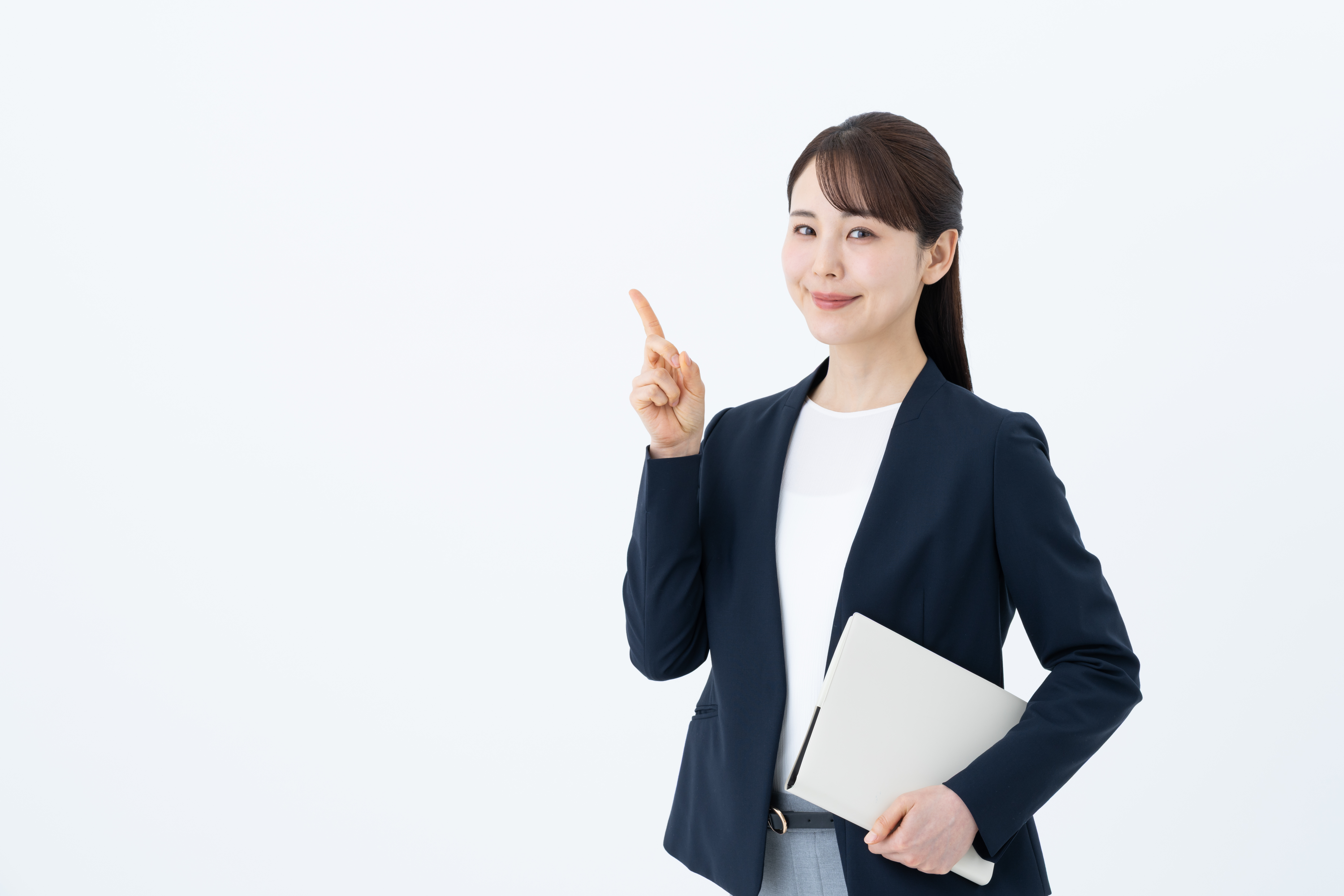 口コミ・評判や求人数などの点で仙台市のおすすめ派遣会社を紹介する女性
