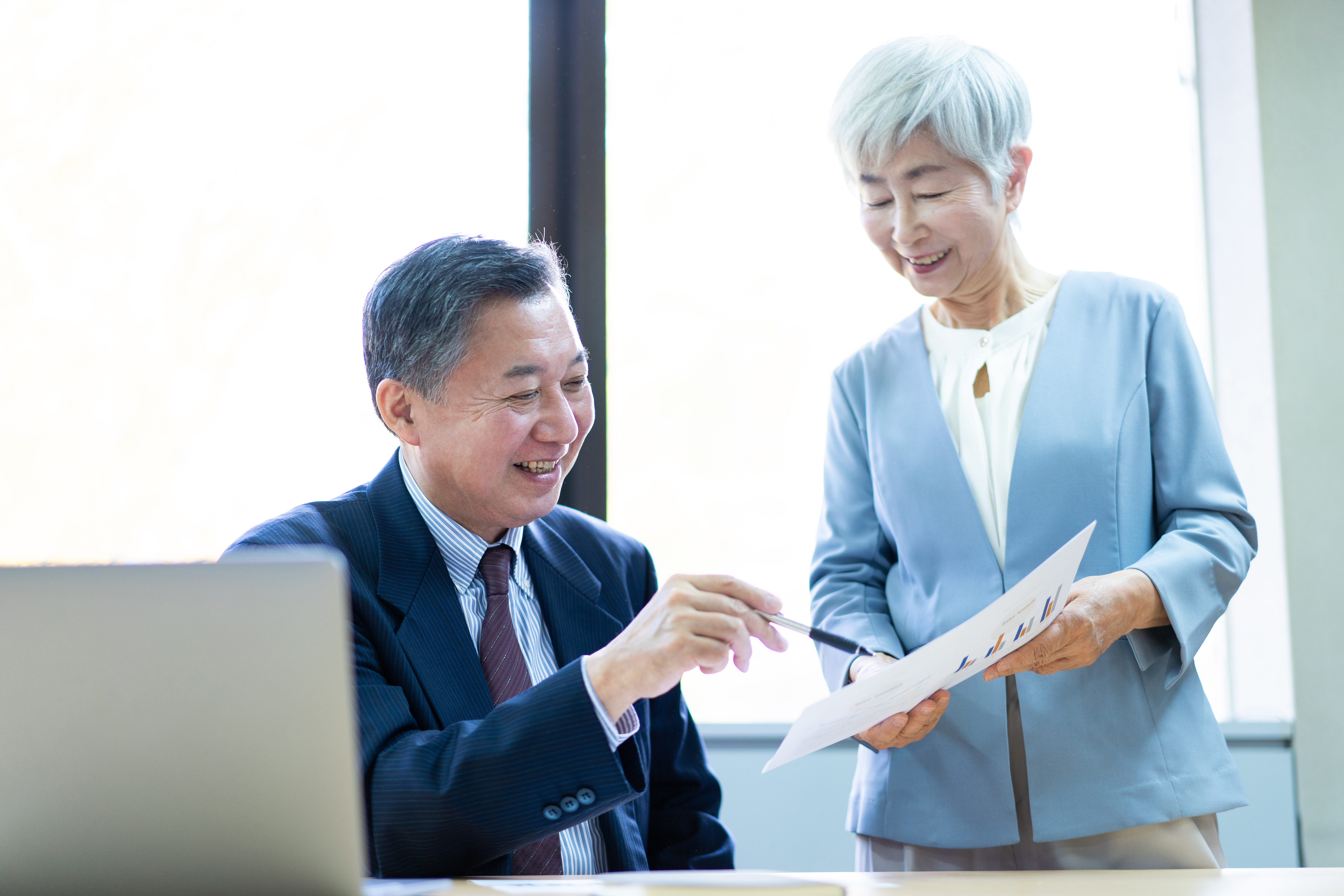 シニアに強い派遣会社に登録して前向きに働く60代男性・70代女性
